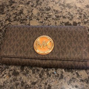 LOWEST PRICE 🎉✨ Michael Kors Wallet